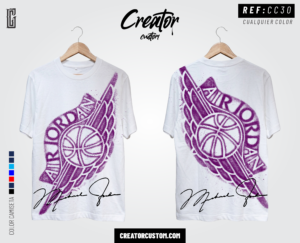 Camiseta urbana blanca de Creator Custom con estampado DTF del logo clásico de Air Jordan Wings en color morado y la firma de Michael Jordan abajo, vista frontal y trasera.